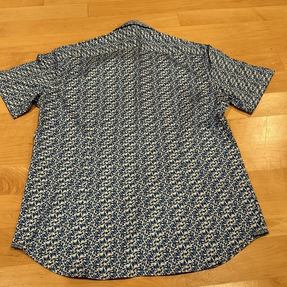 Robert Graham Tailored Fit Short Sleeve Button Down Shirt - Picture 7 of 7